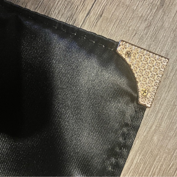 Black and gold lattice clutch - Picture 4 of 5